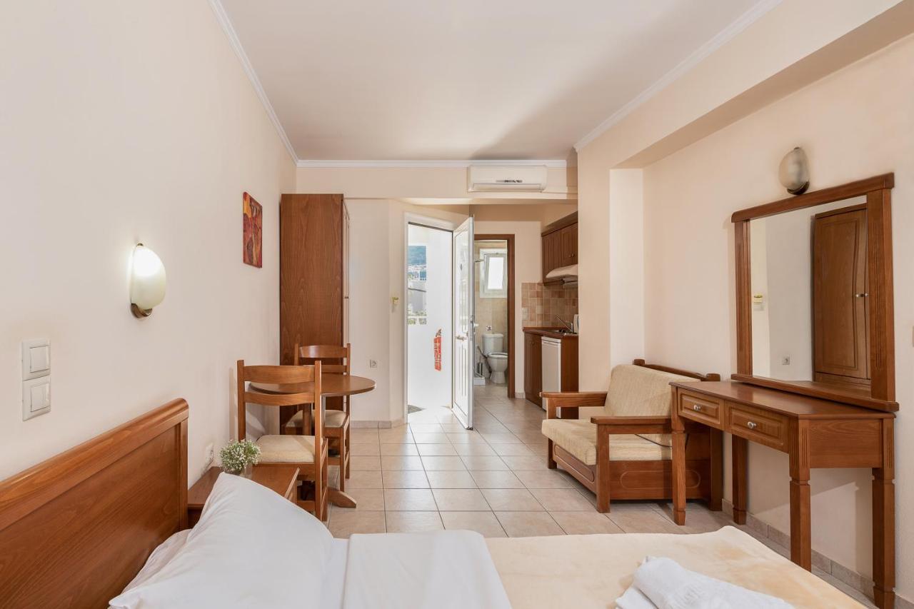 Angela Beach Aparthotel Platanés Exterior foto